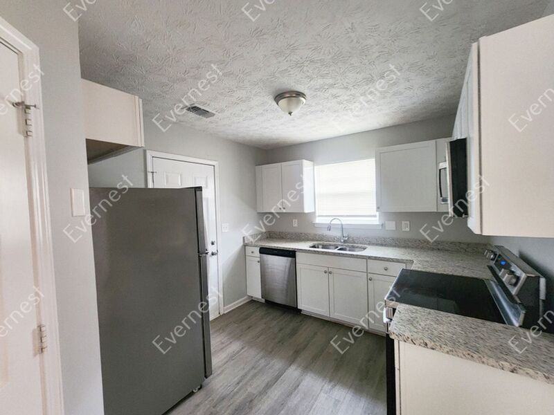121 Dove Lndg - Photo 2 of 21