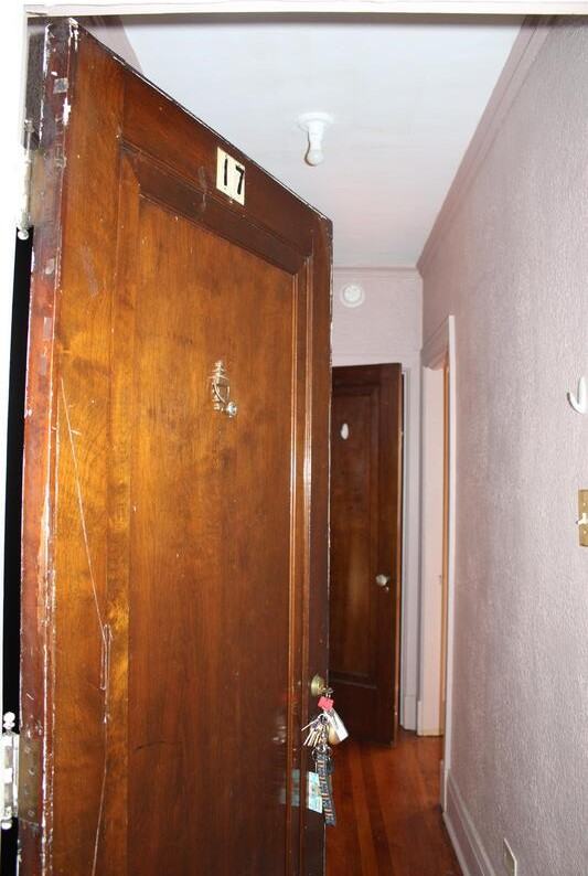 403 N 4th St - Photo 2 of 11