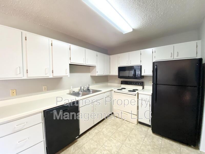 1643 N Dawn Dr - Photo 3 of 10