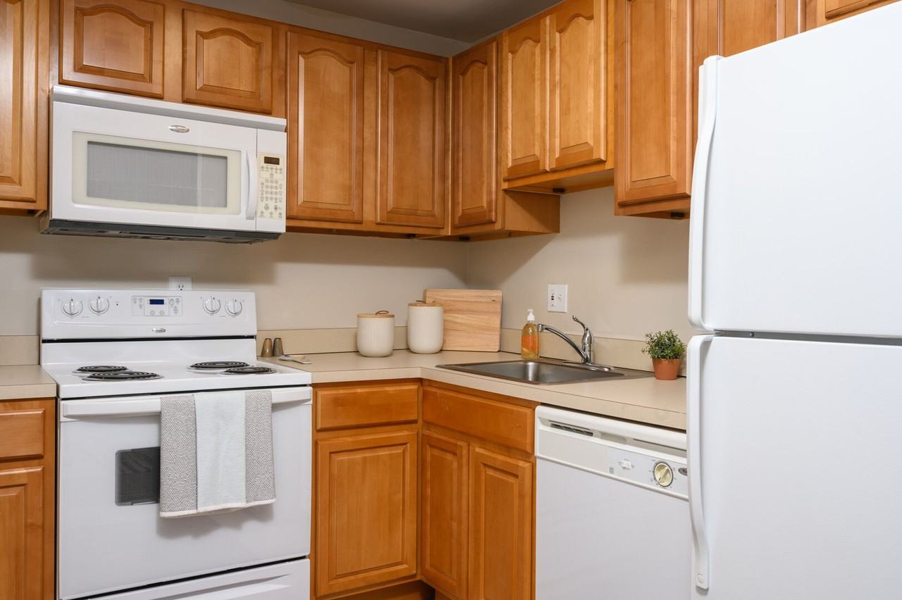 Castlebrook Apartments - Photo 6 of 58