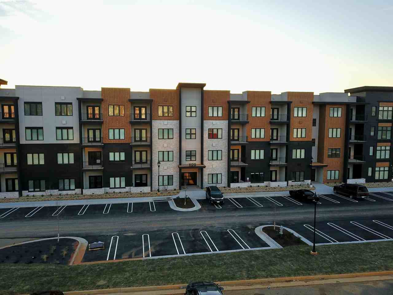 106 Morning Glory Court - Photo 7 of 43