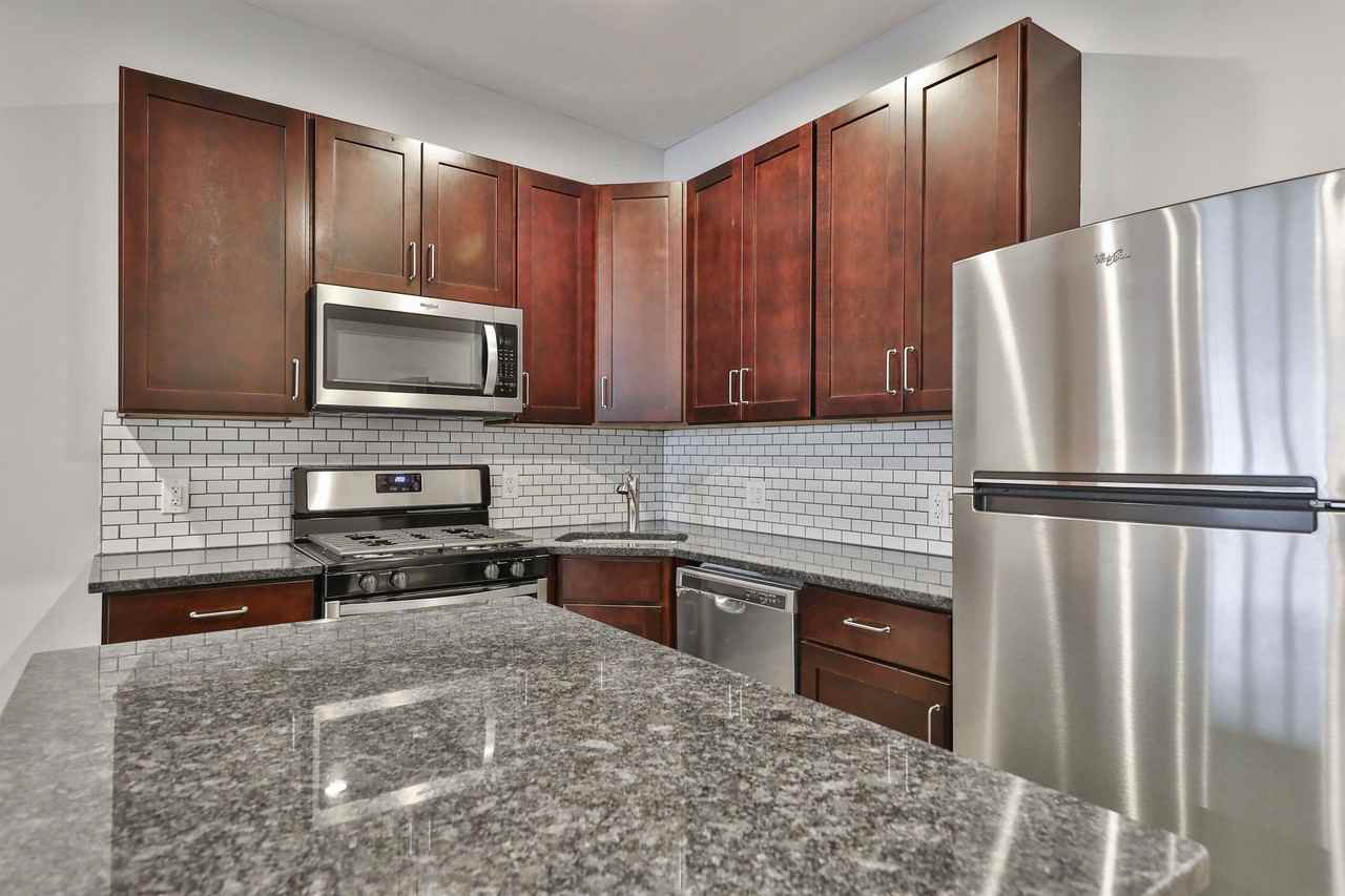 400-04 W Penn Street - Photo 4 of 13