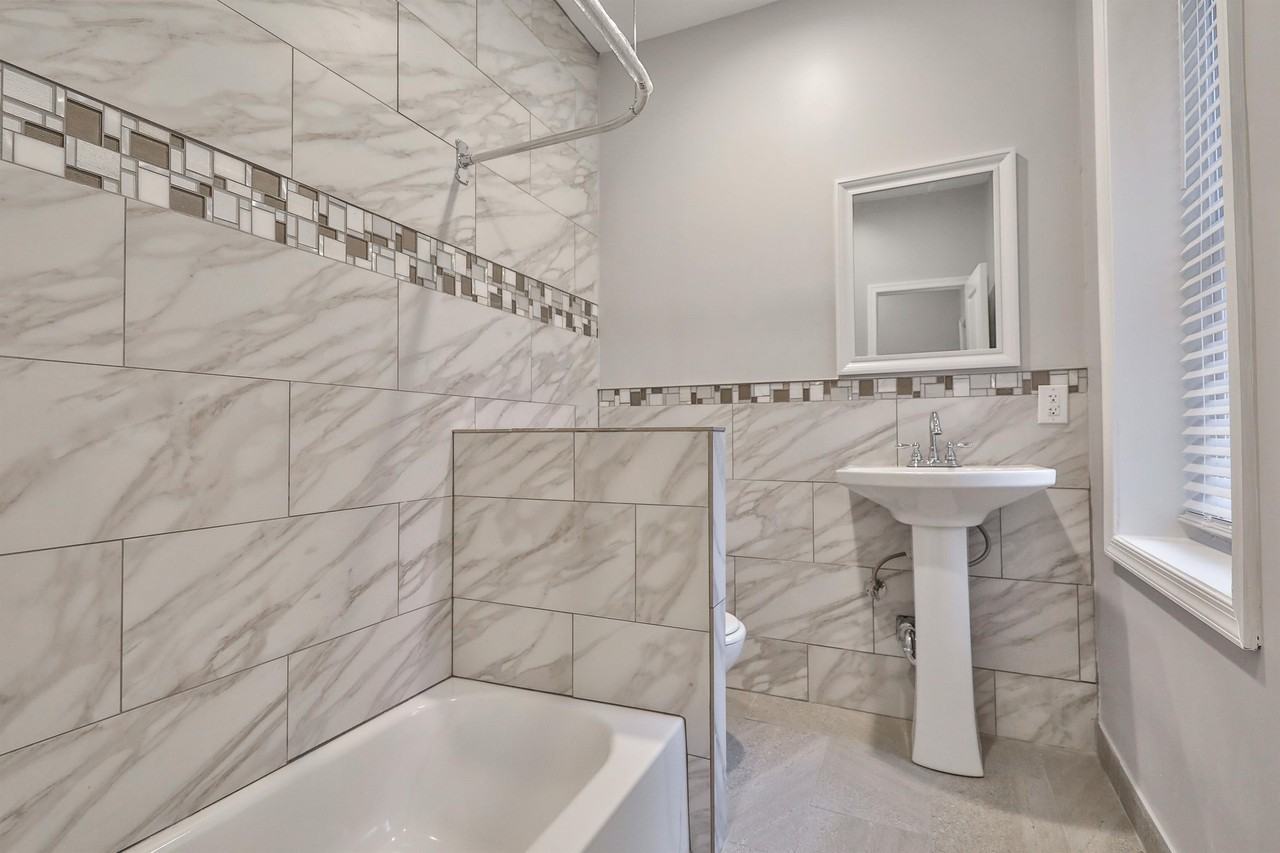 400-04 W Penn Street - Photo 5 of 13