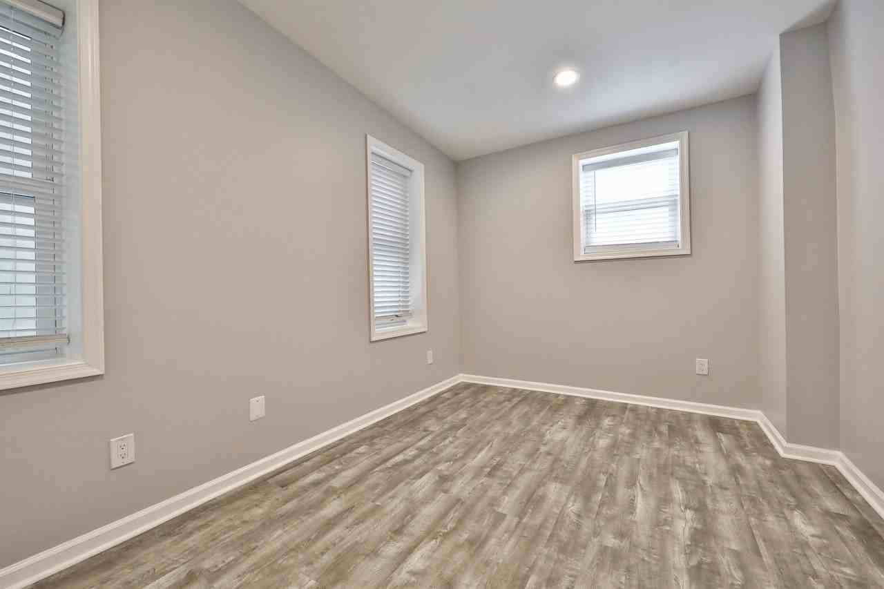 400-04 W Penn Street - Photo 6 of 13