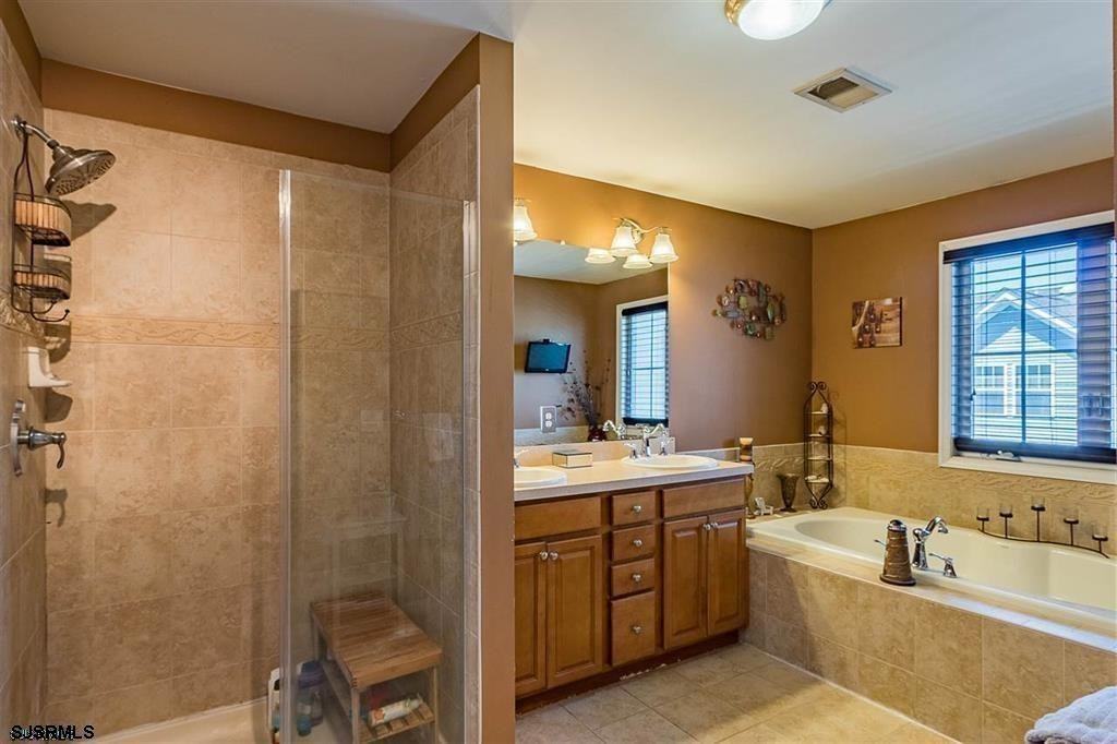 214 Mallard Ln - Photo 5 of 21