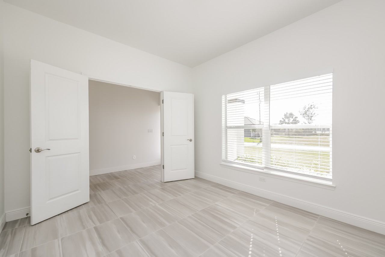 2329 2329 NW 36th Ave - Photo 7 of 25