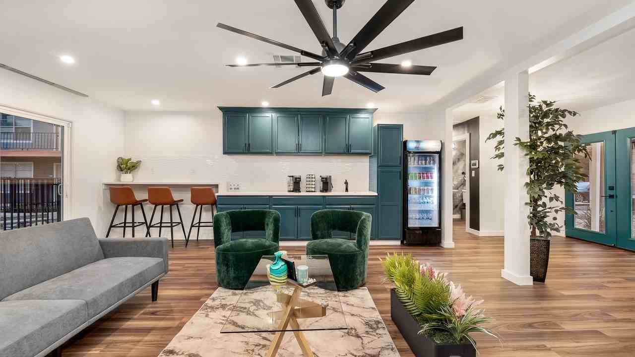 The CUE at Medical Center - Photo 4 of 50