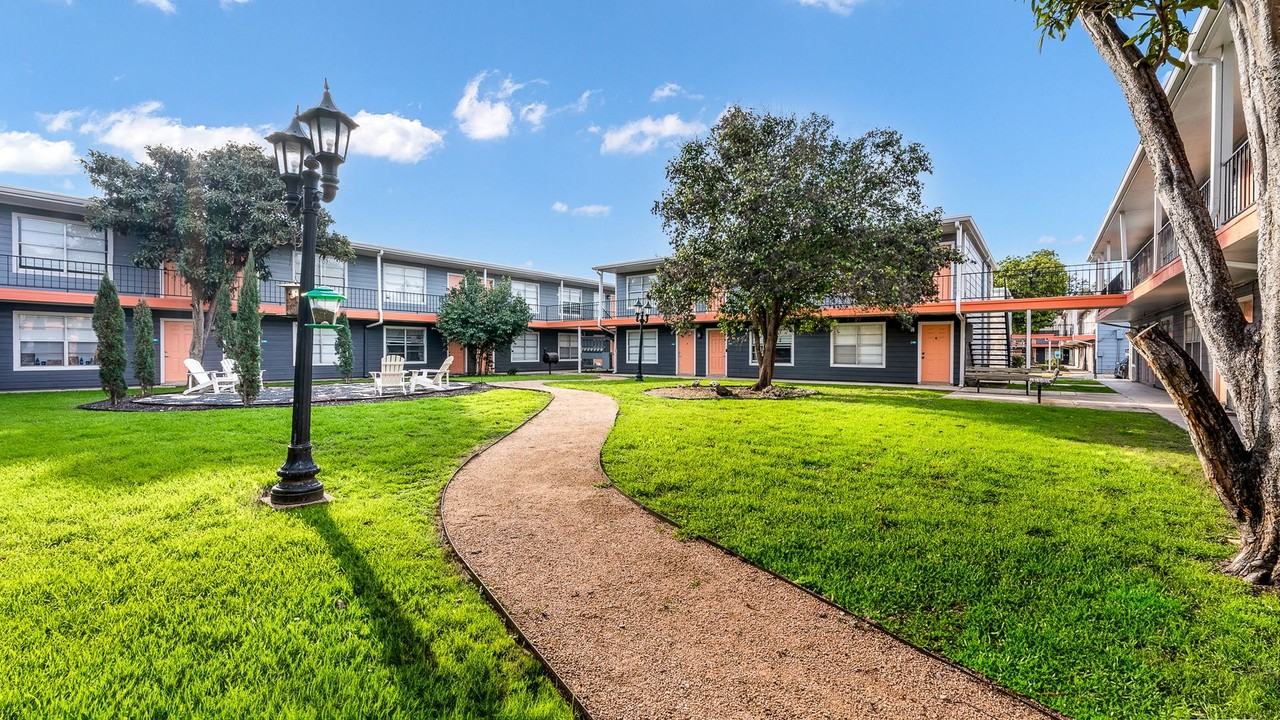 The CUE at Medical Center - Photo 7 of 50