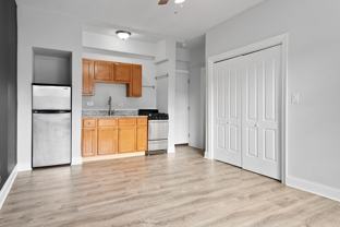 4555 N Malden St - Photo 1 of 1