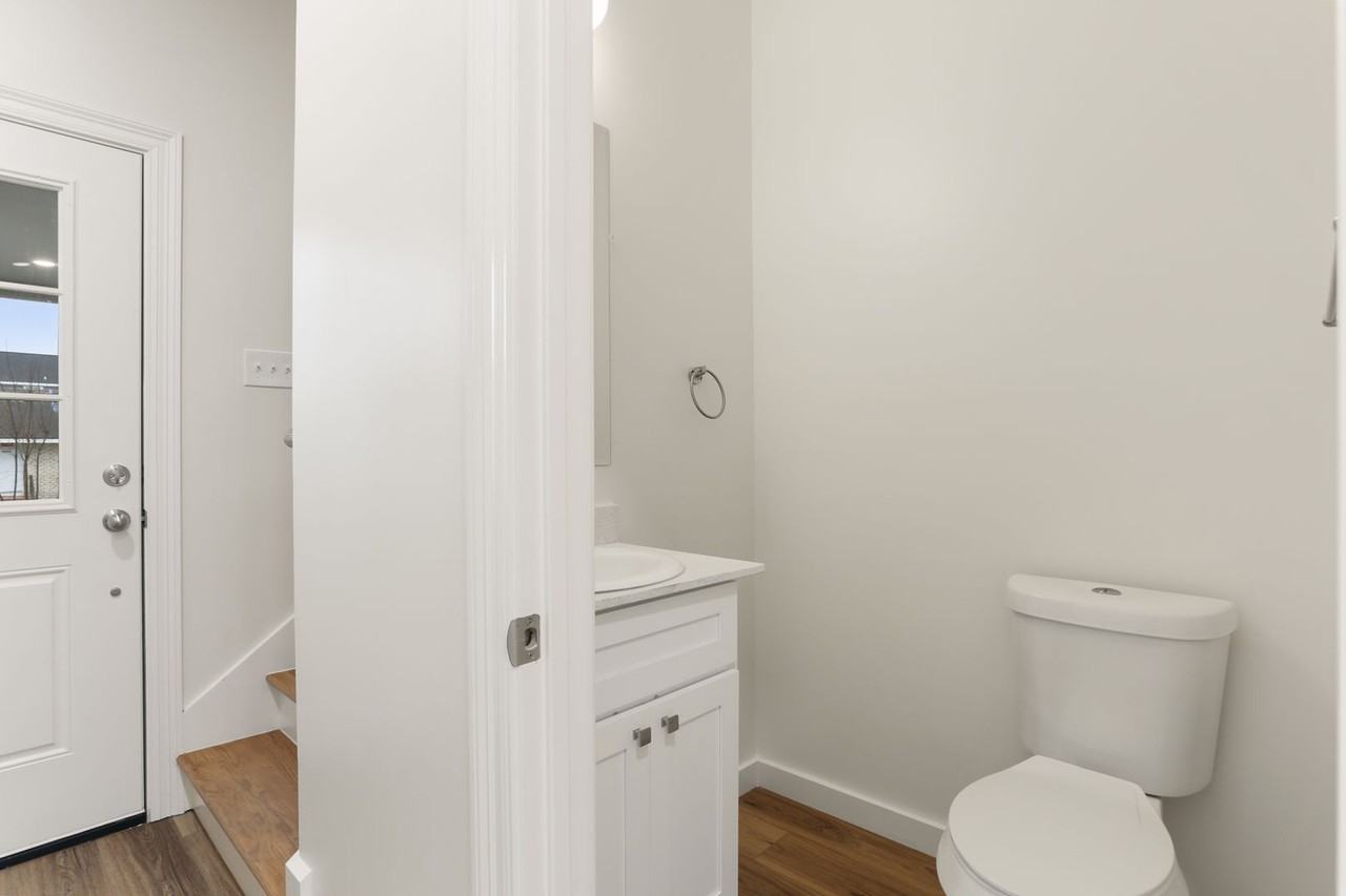 2904 2904 - 2906 Mandeville Street - 2904 #2904 - Photo 6 of 16