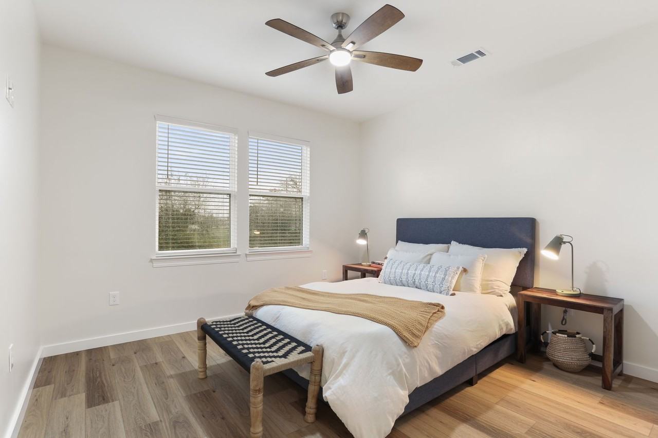 2904 2904 - 2906 Mandeville Street - 2904 #2904 - Photo 7 of 16