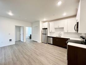 4 WEEKS FREE RENT! Brand New Modern Units in N. Tabor Neighborhood - Photo 1 of 1