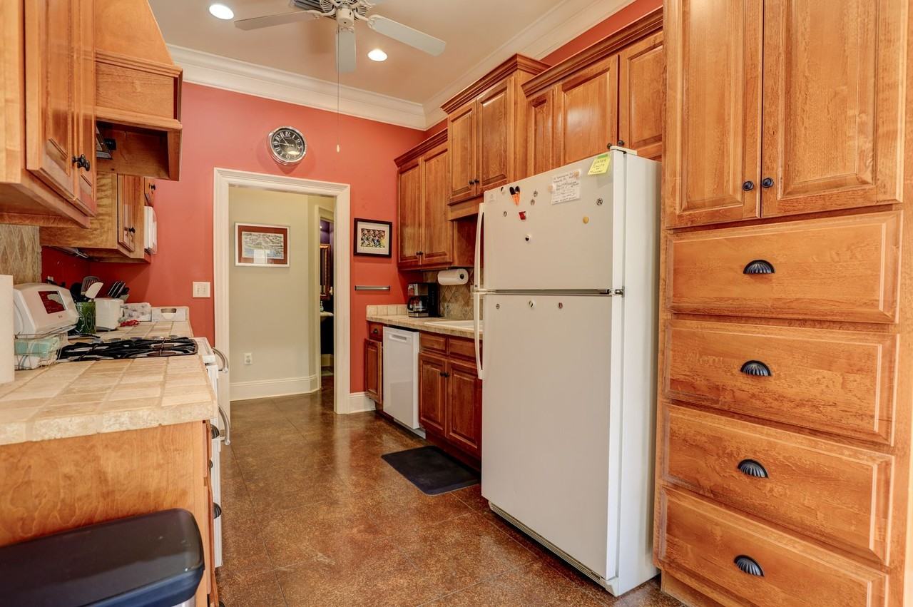 119 Kensington Ct - Photo 6 of 20