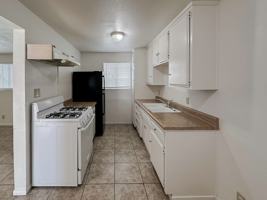 featured image of 950 E Main St