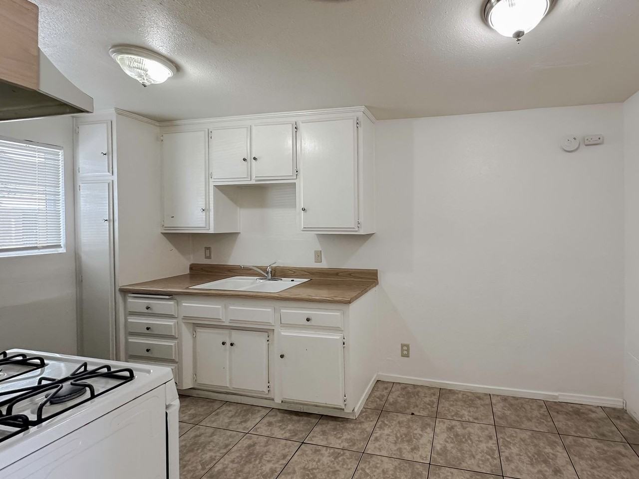 E. MAIN STREET - Photo 3 of 14