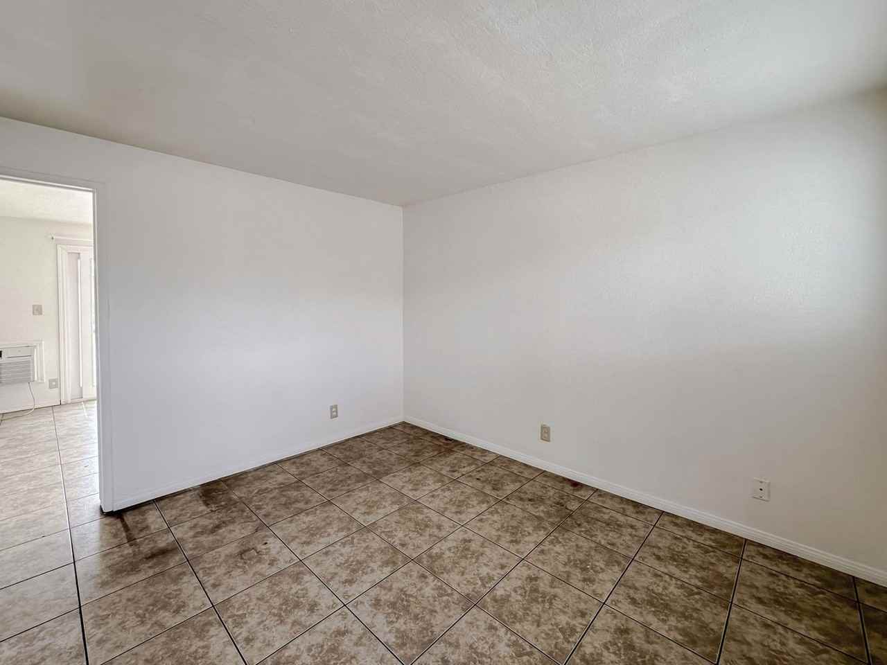 E. MAIN STREET - Photo 4 of 14