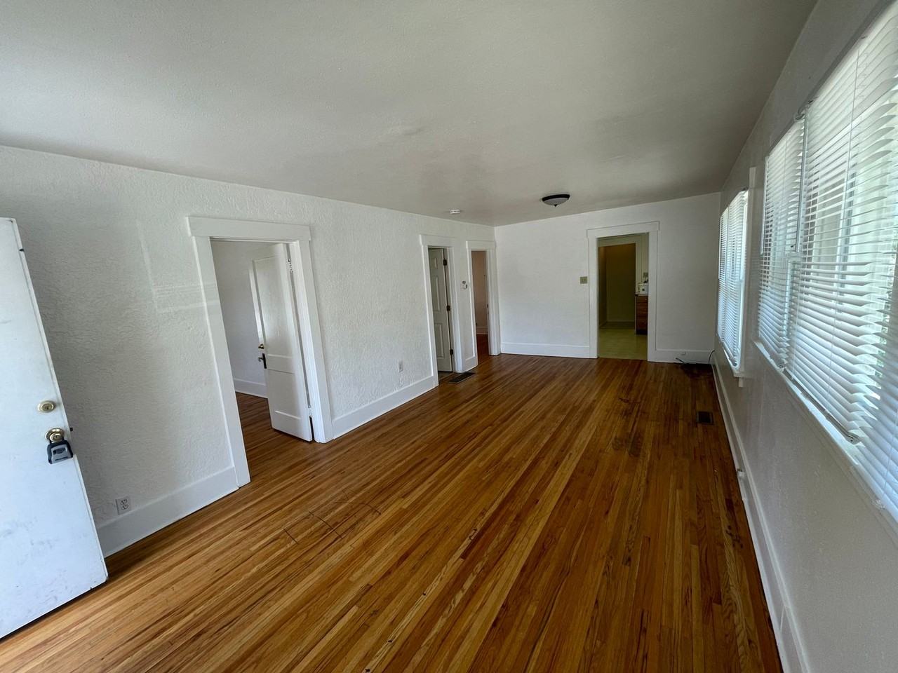 2032 9th Avenue - Photo 3 of 20