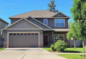 652 Se Gleneden Pl - Photo 1 of 1