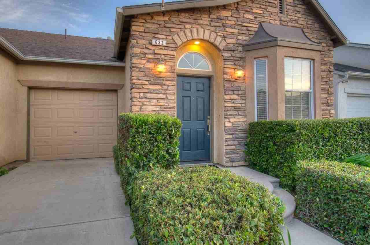 632 W Fontaine Ln - Photo 3 of 19
