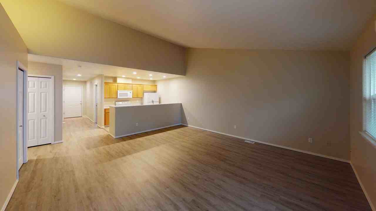 39063 Cascadia Village Dr - Photo 4 of 25