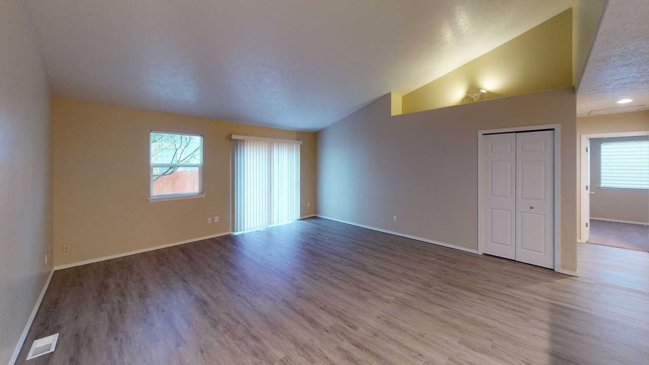 39063 Cascadia Village Dr - Photo 7 of 25