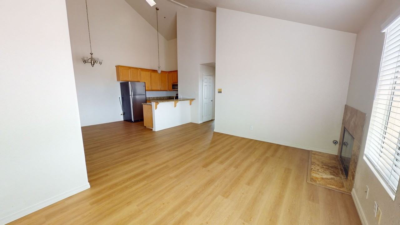 1202 Donax Ave - Photo 2 of 15