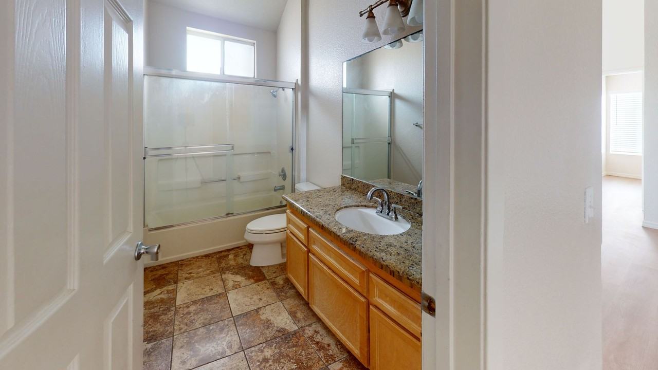 1202 Donax Ave - Photo 6 of 15