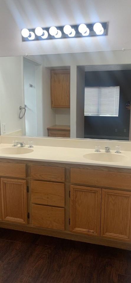 1424 Rabbit Peak Way - Photo 2 of 26