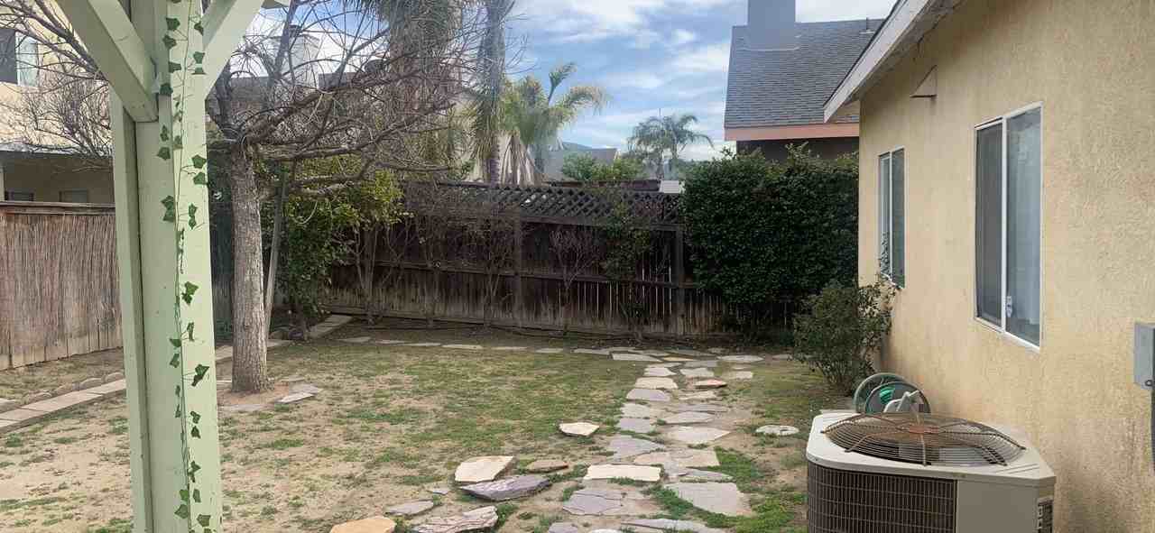 1424 Rabbit Peak Way - Photo 4 of 26