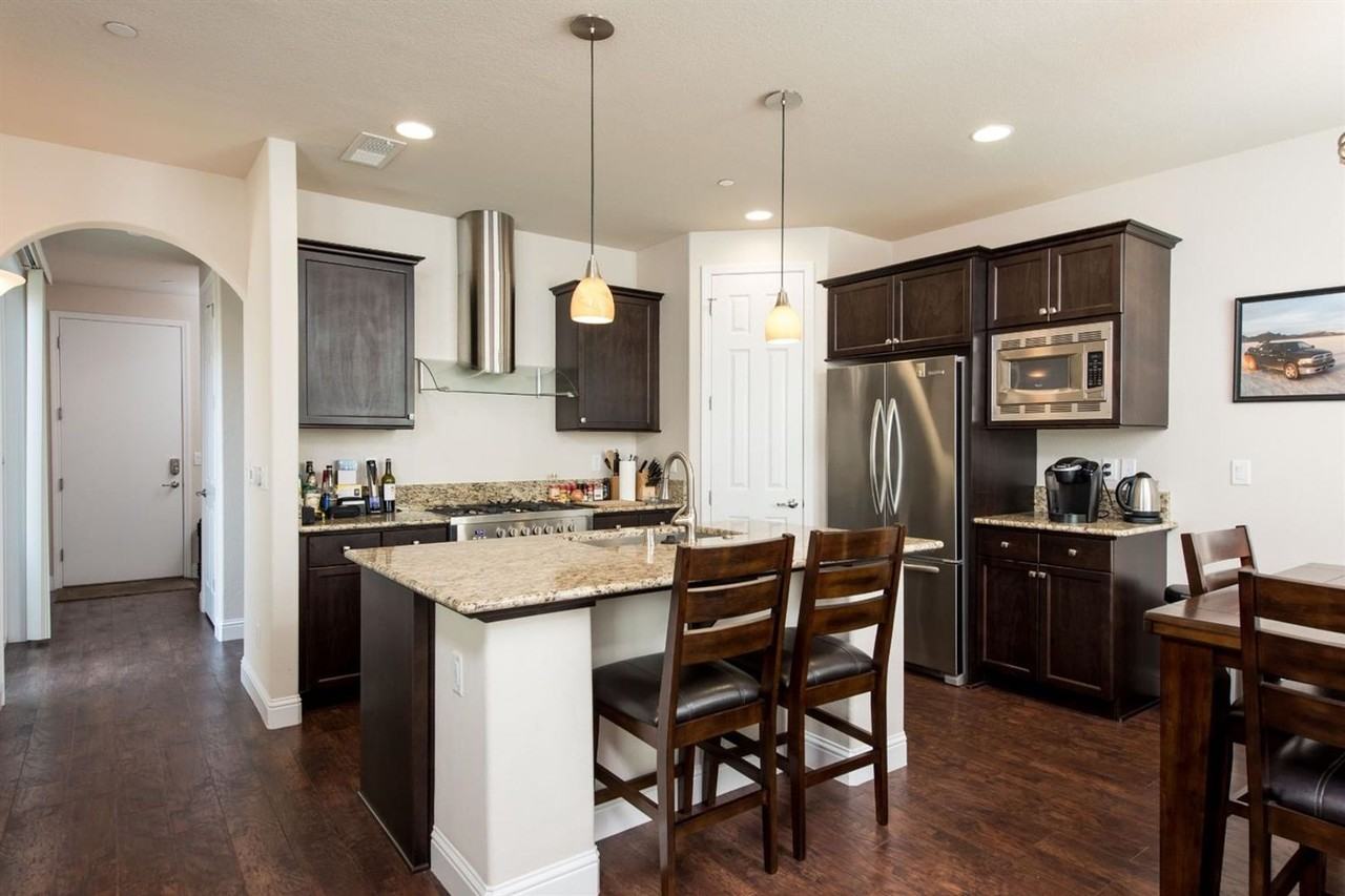 11333 N Blue Sage Ave - Photo 2 of 15