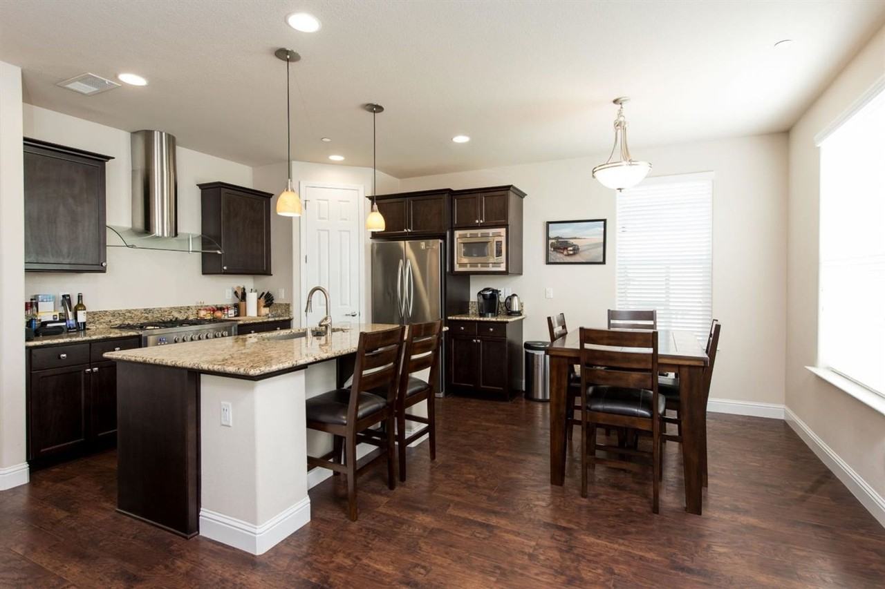 11333 N Blue Sage Ave - Photo 3 of 15