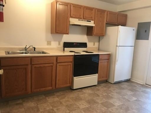 Village at Curry Apartments 1622 S Curry Pike, Bloomington, IN 47403