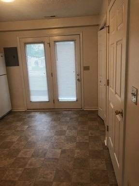 Village at Curry Apartments 1622 S Curry Pike, Bloomington, IN 47403