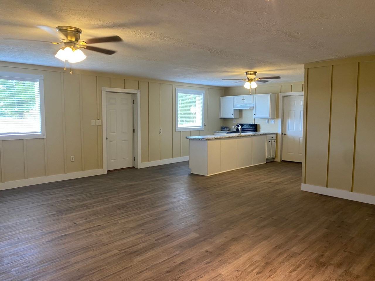 1502 Old Highway 70 S - Photo 2 of 11