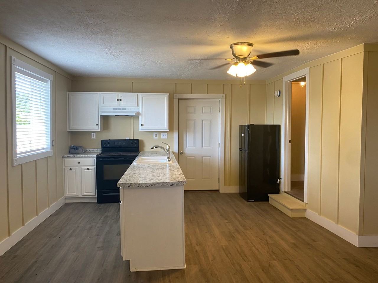 1502 Old Highway 70 S - Photo 3 of 11