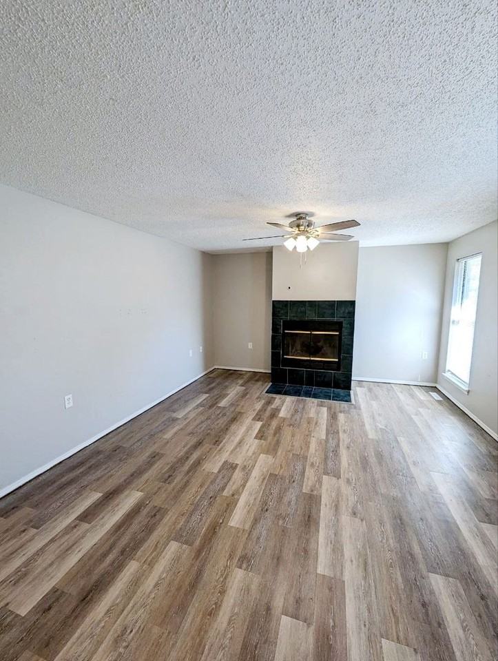 1135 N National Ave - Photo 2 of 14