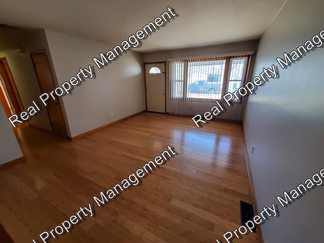 6839 Harrison St - Photo 2 of 9