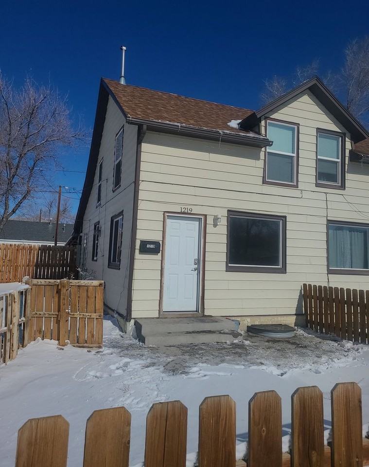 1219 9th Street Apartments 1219 9th St, Rock Springs, WY 82901 Zumper