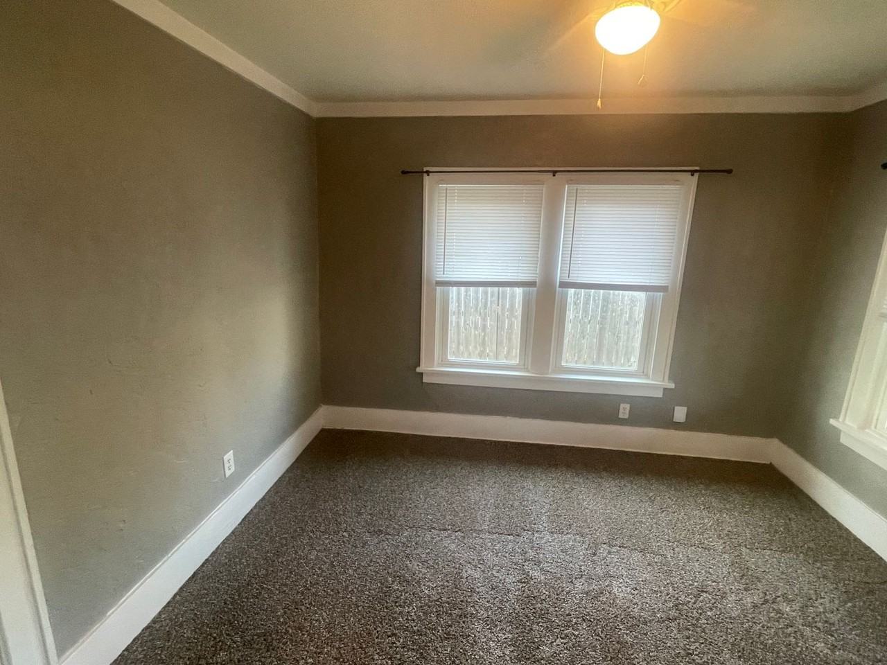 715 N University Blvd - Photo 6 of 15