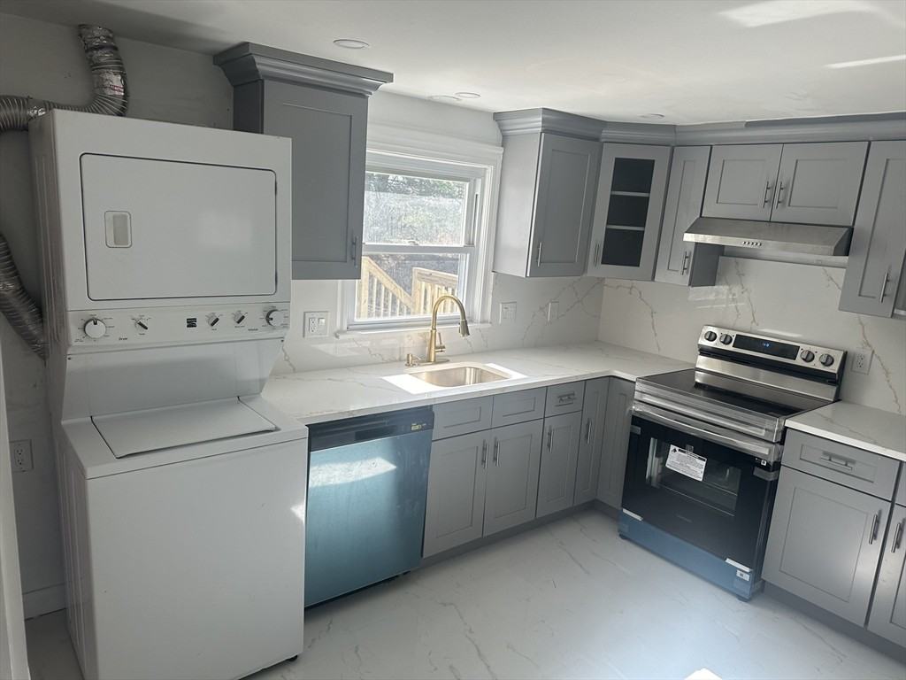 31 Alice Rd #2 - Photo 2 of 13