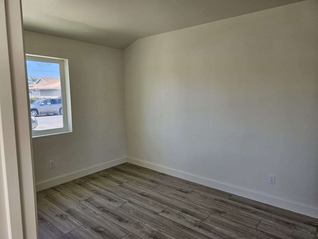1654 N Russell Ave #ADU - Photo 3 of 6