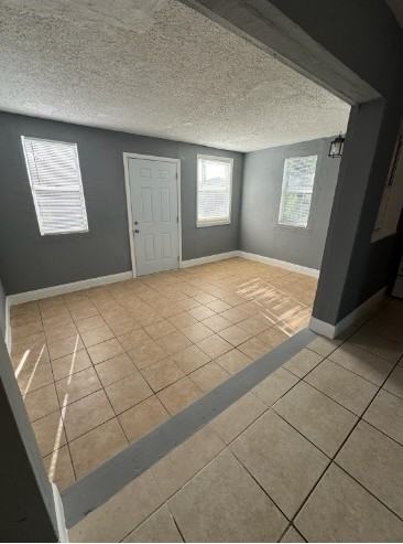 3254 Nw 13th St #1 - Photo 3 of 10