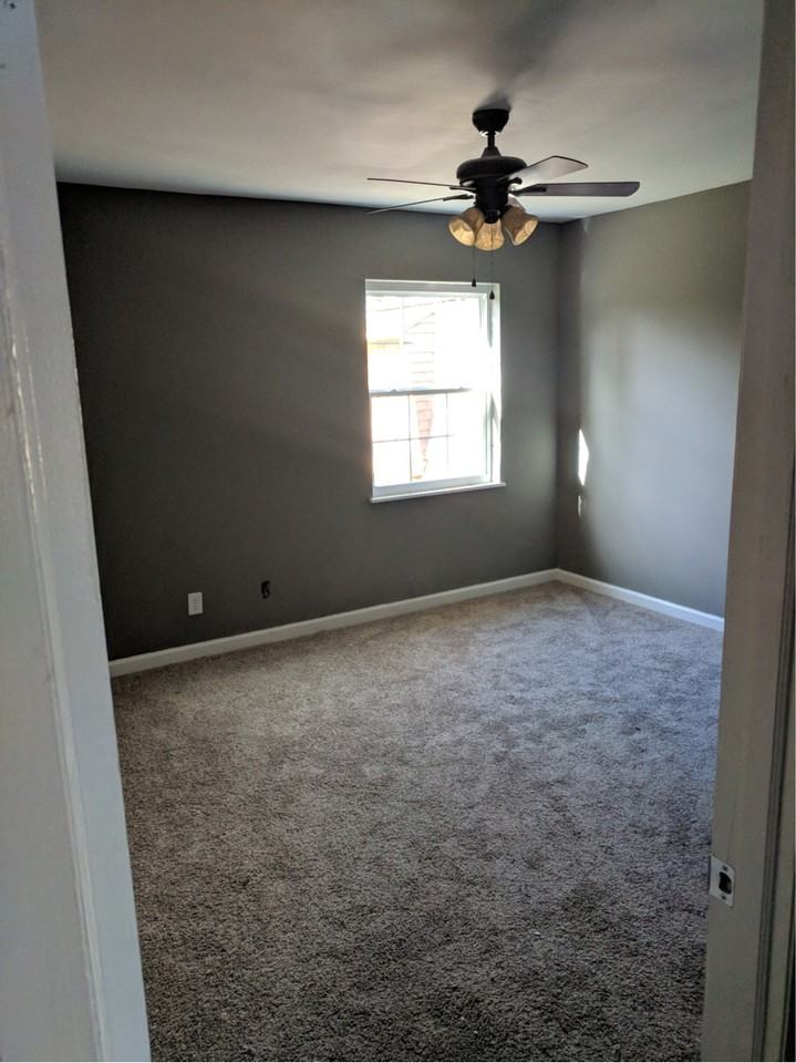 1121 Morningside Dr #16 - Photo 3 of 14
