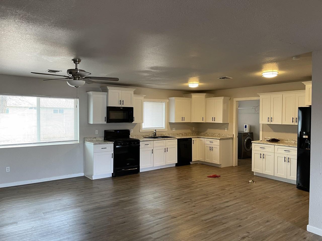 537 W Juniper #1 - Photo 7 of 18