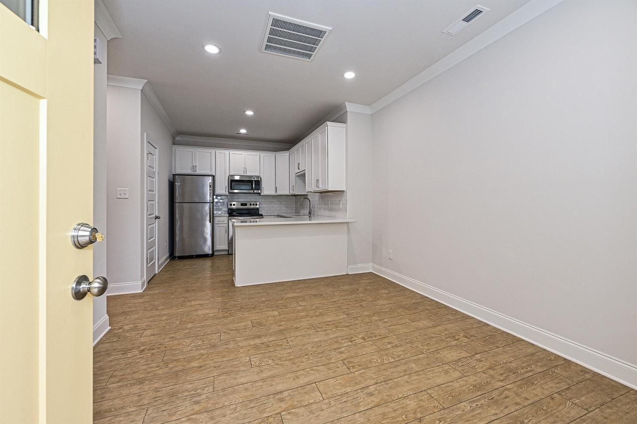 1706 Club Rd #1 - Photo 2 of 18