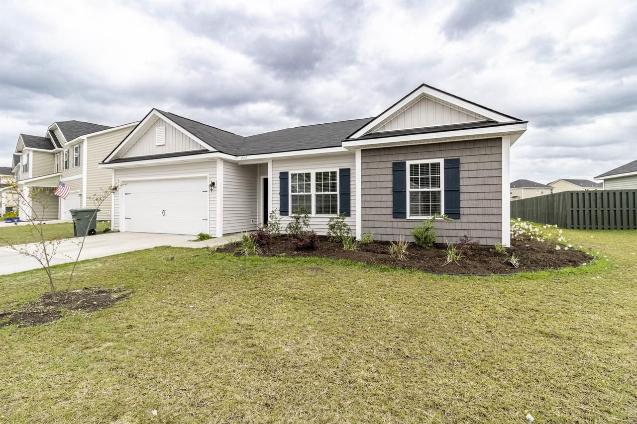 253 Brightleaf Cir #1 - Photo 2 of 23