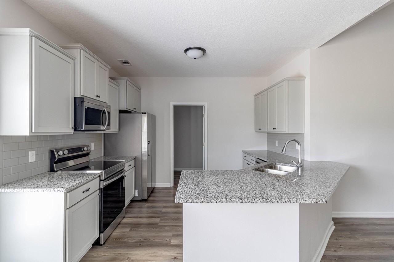 253 Brightleaf Cir #1 - Photo 5 of 23