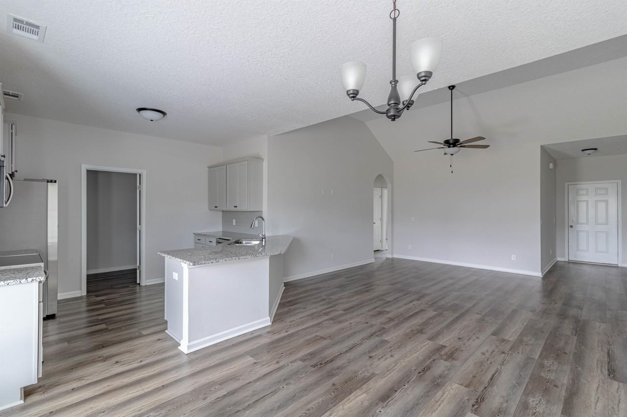 253 Brightleaf Cir #1 - Photo 7 of 23