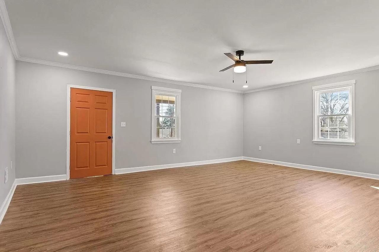 305 Hillside Dr #1 - Photo 3 of 32