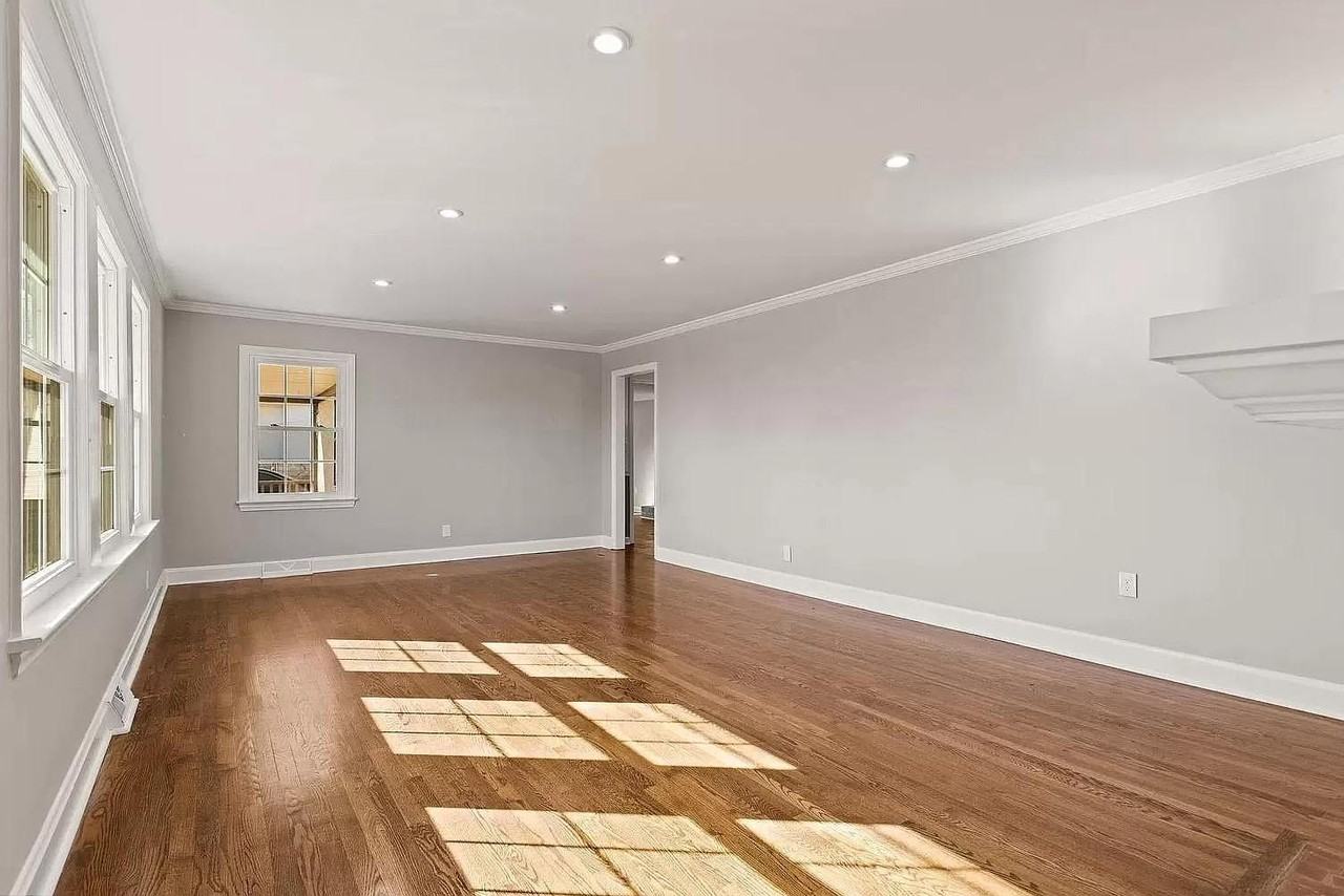 305 Hillside Dr #1 - Photo 5 of 32